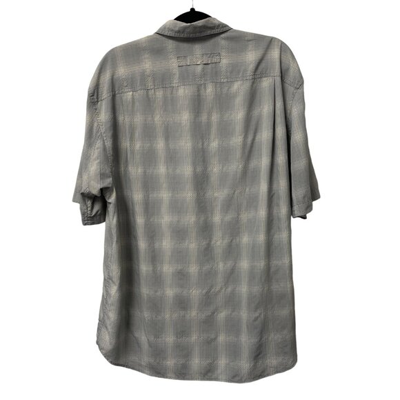 DULUTH TRADING CO SHIRT MENS L PLAID BUTTON DOWN LIGHTWEIGHT GRAY POCKETS HIKING - Picture 2 of 11